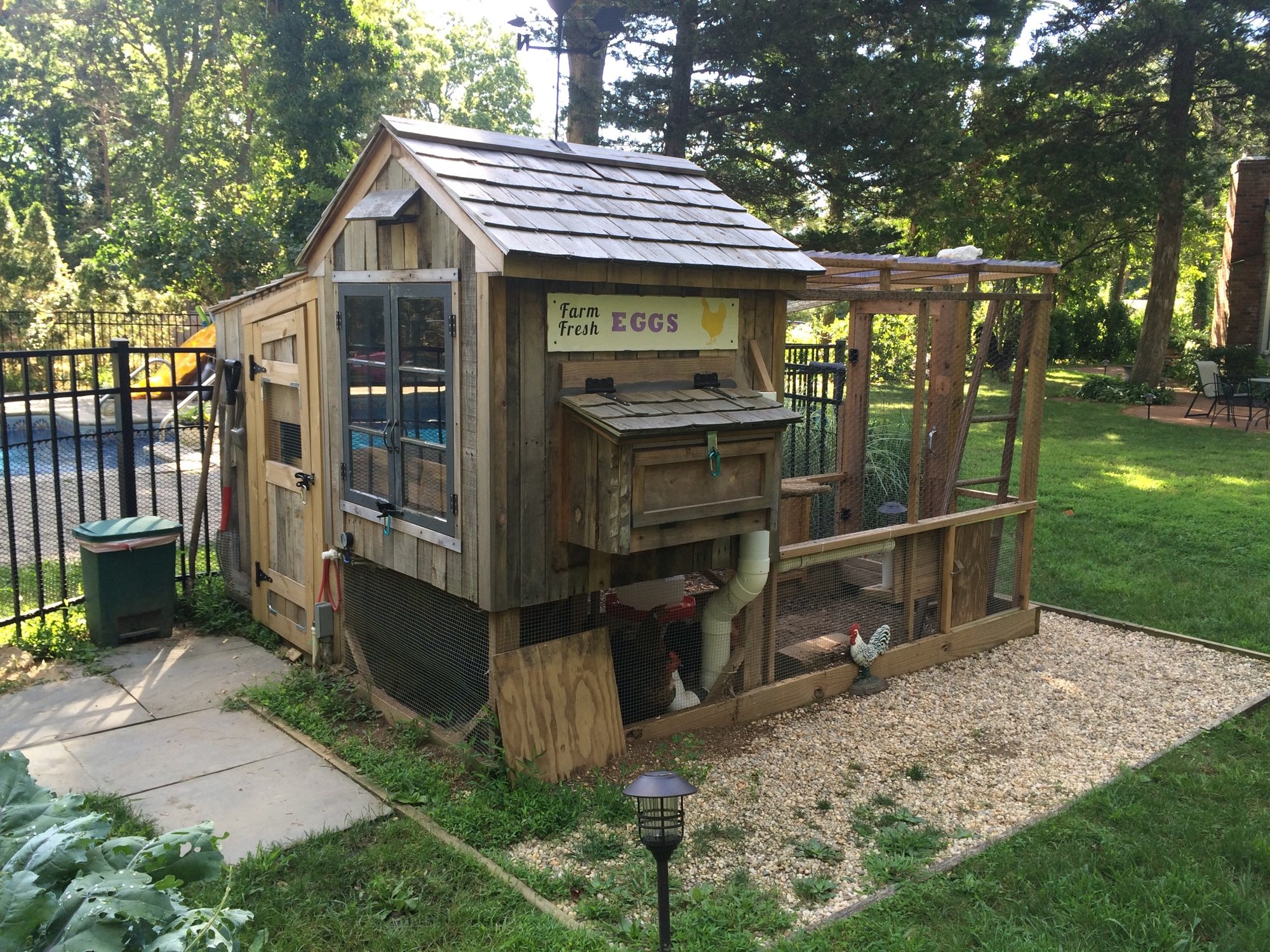odchickens coop mansion | BackYard Chickens - Learn How to Raise Chickens