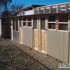 Individual breeding pens