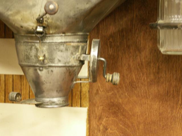 10233_hoosier_cabinet_008.jpg