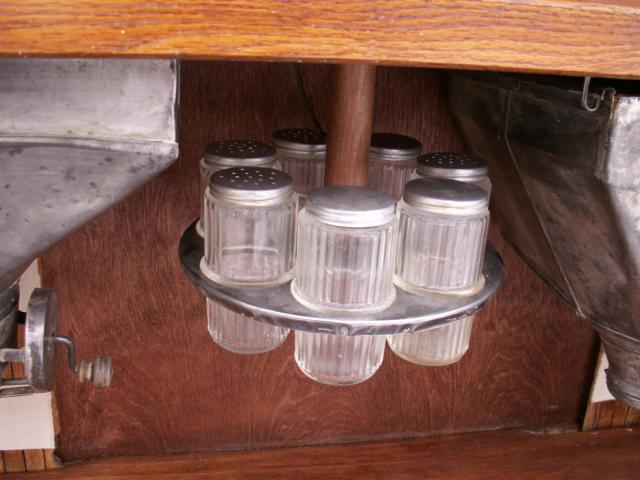 10233_hoosier_cabinet_021.jpg