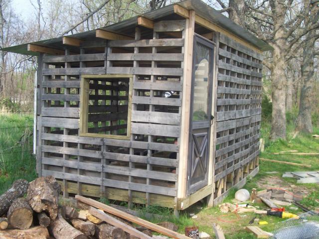 Jjamerbs Pallet Palace Chicken Coop | BackYard Chickens - Learn How to  Raise Chickens